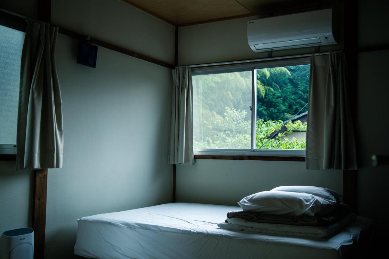 山の中の一棟貸切宿 五番地 Nambu (Yamanashi) Buitenkant foto